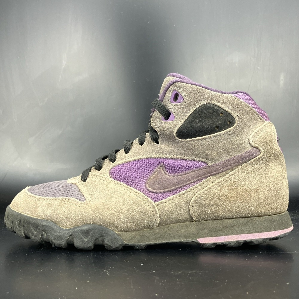 Nike Caldera Vintage Hiking Boots - Women's Size 6 Brown Suede (930608-IB)